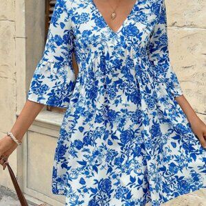 Women's Casual V-Neck Ruffled Flare Sleeve Floral Print Holiday XL NWOT